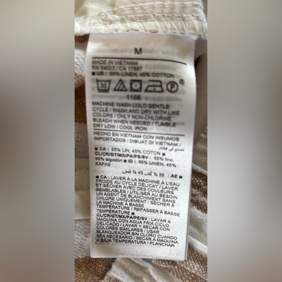 Striped Tan Women's Shorts size medium - Picture 5 of 5